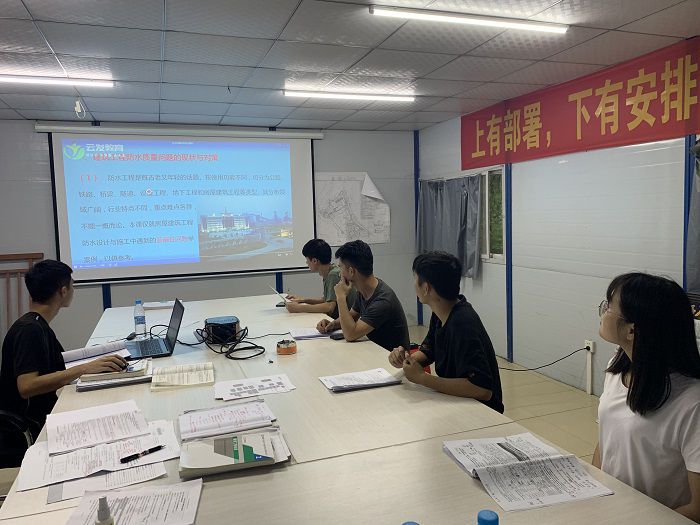 培训现场。梁宗吕 摄.jpg