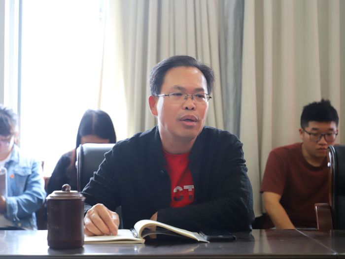 陈祖训作讲话。谭龙 摄.jpg