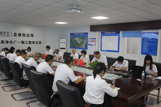 党课现场。张钊林 摄（建图）.jpg