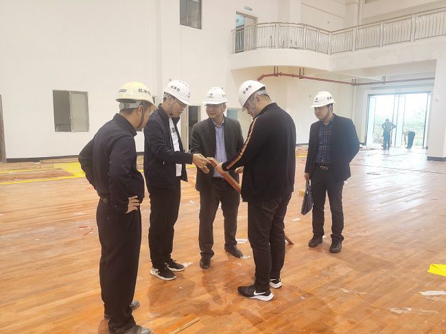 现场领导工作。刘博群 摄（建图） (2).jpg