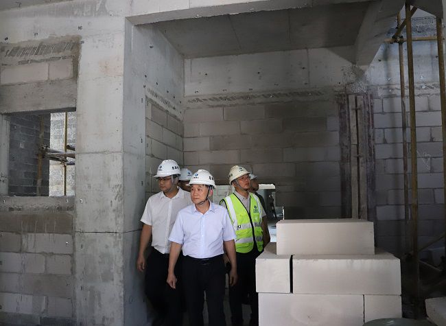 张强在项目现场。杨钰 摄（建图）.jpg