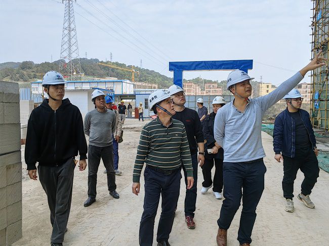 查抄现场。周珮 摄（建图）.jpg
