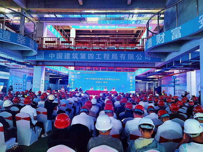 互换会现场。李文龙 摄（建图）.jpg